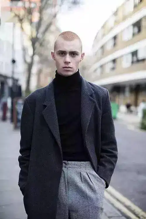 在秋冬高领毛衣就是造型通往优雅绅士的桥梁