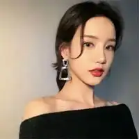 高冷大红唇头像女生高冷烈焰红唇女生头像