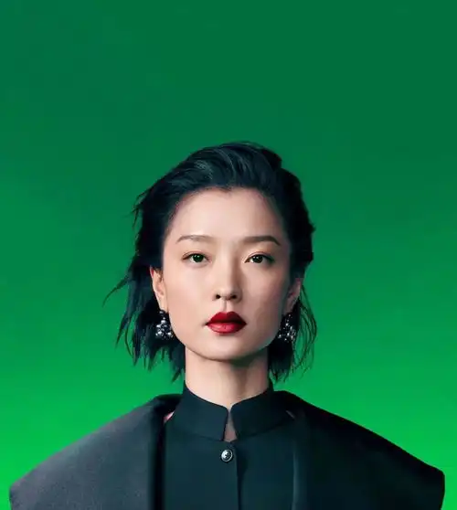 壁纸说高级耐看超模禁欲脸,杜鹃