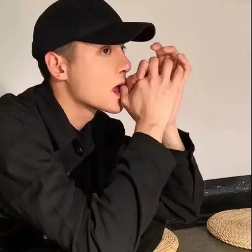 黑色系头像高冷男动漫