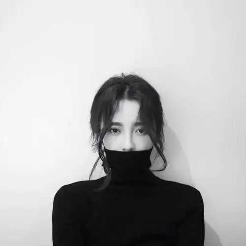 谁有这个图片对应的情侣头像,差不多也行