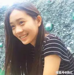 李连杰大女儿获邀参加巴黎贵族圈成人礼,高颜值大长腿笑容甜美