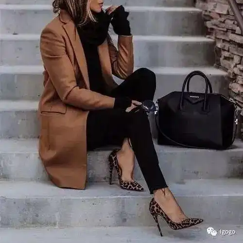 高级感红色系头像刘雯