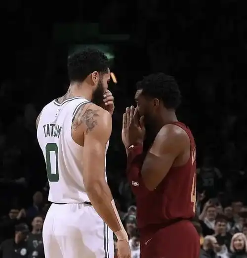 nba一夜詹姆斯父子互喷獭兔借库里开脱小卡伤病快船期待哈登