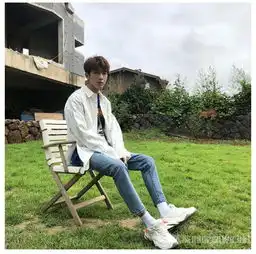 初秋男生韩系清爽穿搭一招秒回18岁