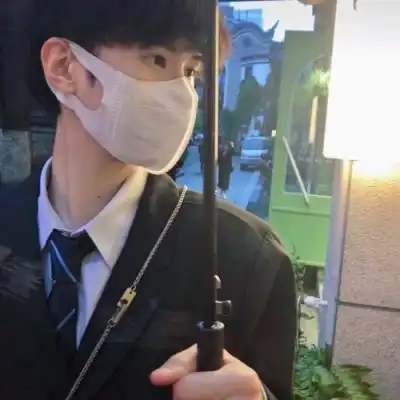 男生头像帅气成熟真人