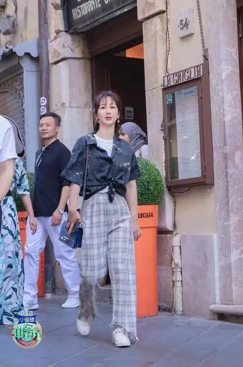 谁说可爱在性感面前不值一提,且看杨紫如何玩转青春美少女