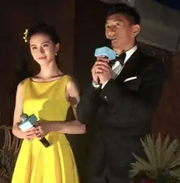 刘诗诗孕后首露面居然穿这个来艳压闺蜜