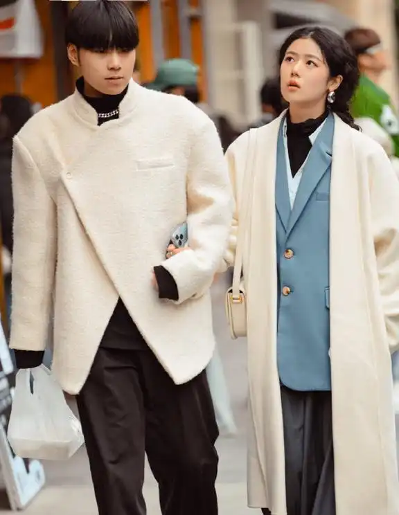 别再迷恋韩系穿搭看上海女生的时髦范,高级又大气