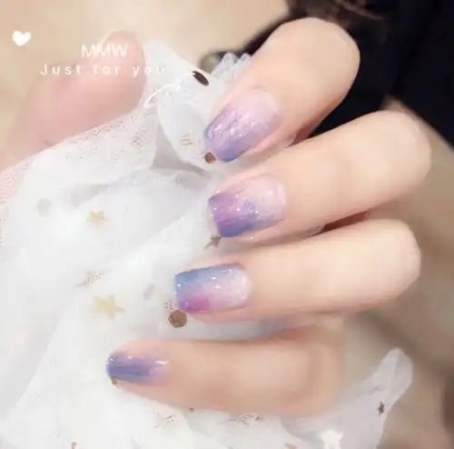 浪漫的紫色系美甲,让你女人味加倍