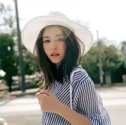 暂且告别大地色,这几个色系的妆容让你更出彩发现杂志室vol.280