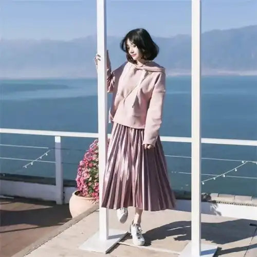 潮时尚只有1件卫衣,我却有100种穿搭可以凹造型