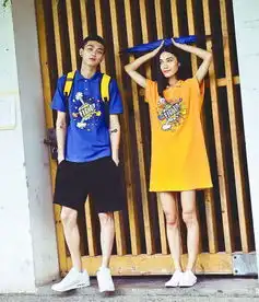 白色背景天蓝色衣服情侣头像一男一女