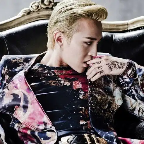 男神也有不堪回首的往事权志龙,尼坤,朴施厚