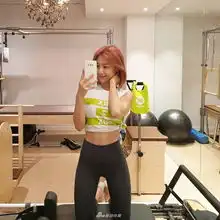 韩国网红美女教练苹果臀诱人