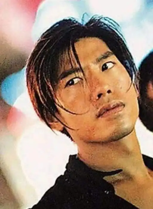 没想到,恶人专业户张耀扬,竟骗了观众34年