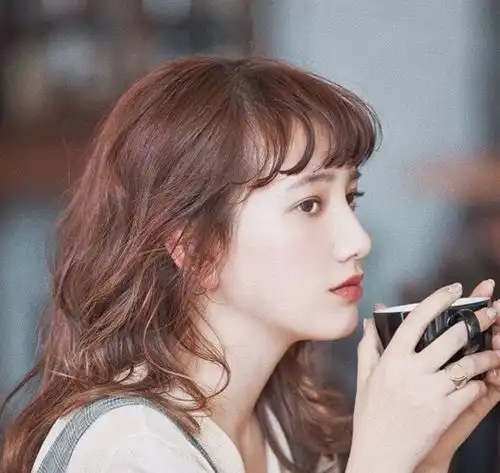 这才是最有魅力的发型,过年组队做头发