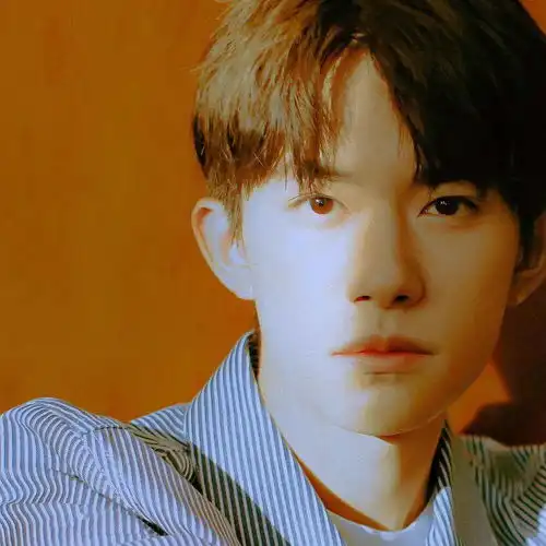 头像喝奶茶的可以小声一点吗吵到我喝西北风了