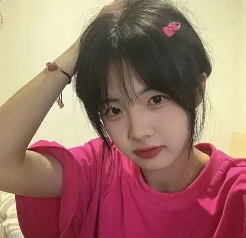 招桃花粉色系温柔小众女生头像328