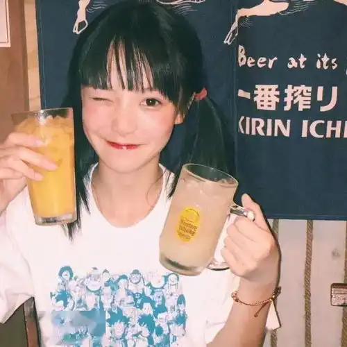 精选头像丨以前以为朋友圈很干净的人很酷