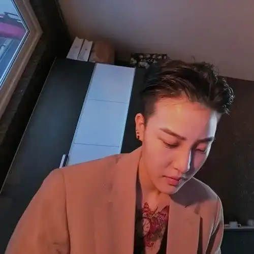 daisy妤故男生头像男头韩系