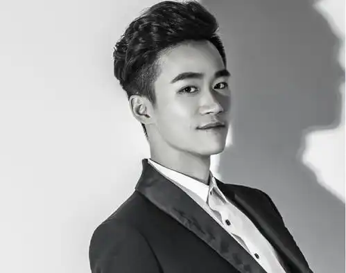 刺激战场的一哥,不是难言,也不是刚枪不求人,而是有点呆的他直播