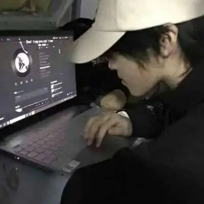 男生头像不露脸的男生图片高清男生帅气冷酷不露脸头像