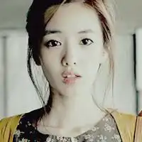 有没有像这样的清纯的女生qq头像