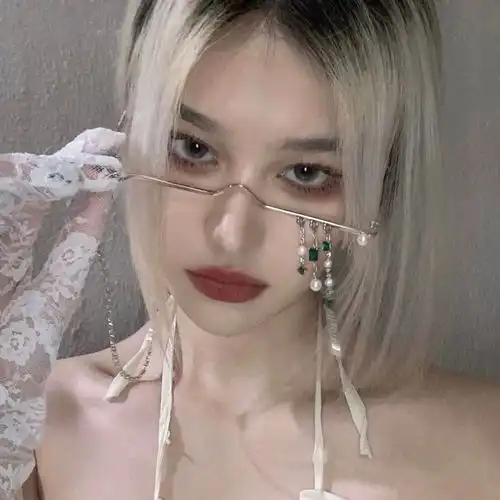 头像一眼爱上的风格女头