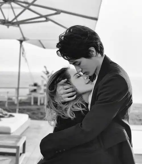 萧亚轩急于求成,小男友累到吐血,狼系女友究竟多可怕