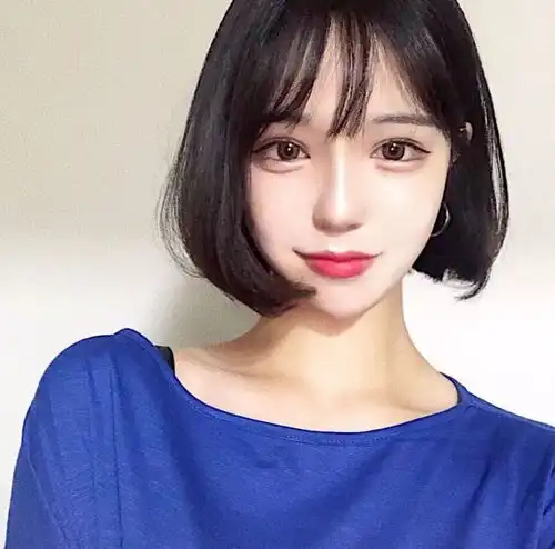 身高不够,发型来凑