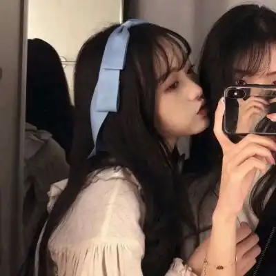 闺蜜头像丧系真人一人一