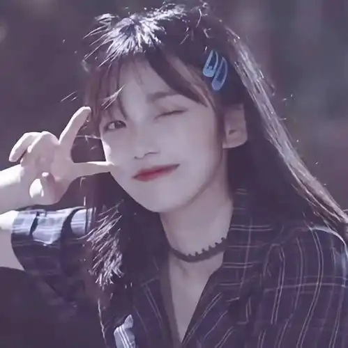 真人女头系列多港风