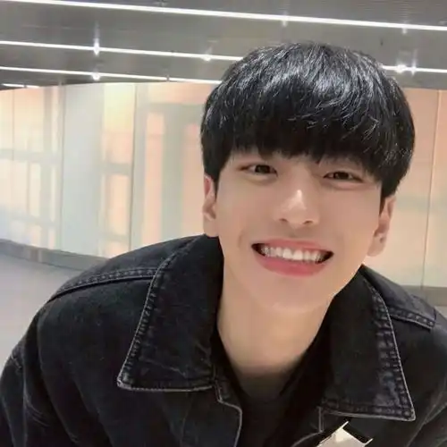 日韩系男生头像