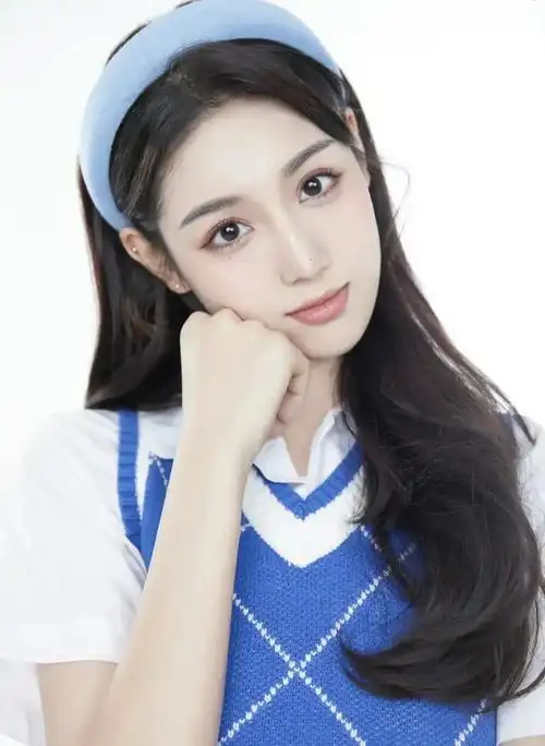 冷系照片调色美女头像