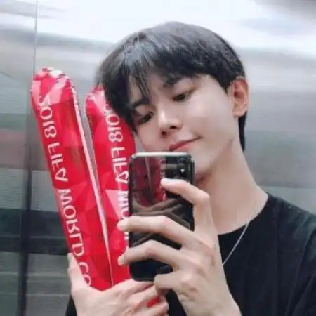 好看清新帅气男生微信头像文艺,有点温柔的男生