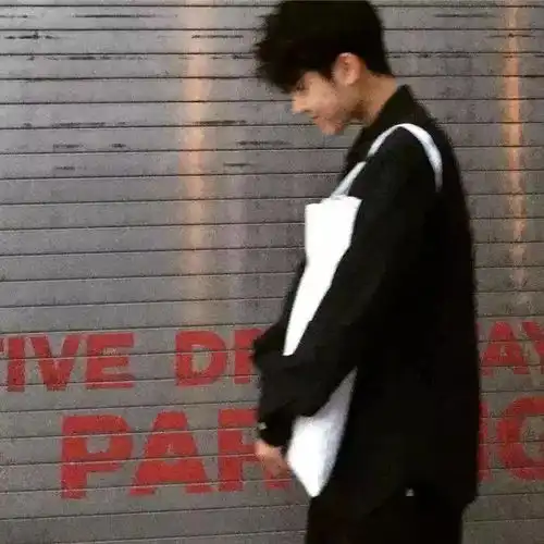 头像我的月亮永悬不落我的爱意至死不渝