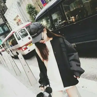 韩国头像女生简约时尚2018最新人总是各有苦衷和不甘平庸