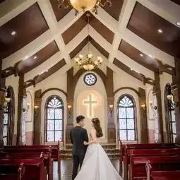 景洪蒂安娜婚纱摄影大润发店