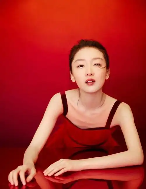 和周冬雨有关的八卦,没那么简单,你怎么看