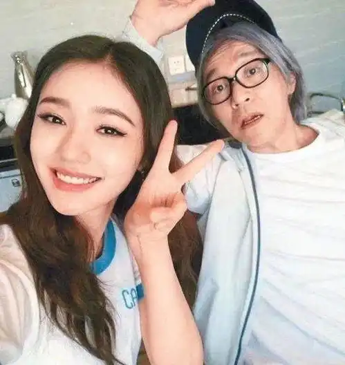 周星驰生日,姚晨林允纷纷送上祝福,温馨动人