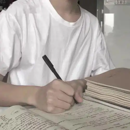 头像睡对了是爱情睡错了是合作愉快