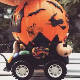 自制南瓜车,我儿子吓一跳,他说好多怪物的车