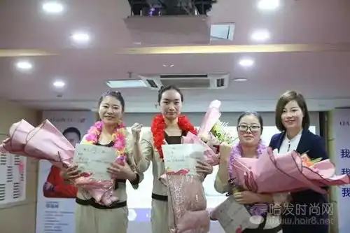 呈美论剑,笑傲巅峰飘渺坊2017年12月份美容员工总结表彰大会