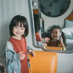 2018最火微信头像女生萌娃猪圈空荡荡而你在人间