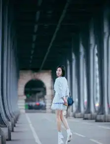 宋茜气质真好,蓝色礼服仙气十足,网友好一个精致的美女