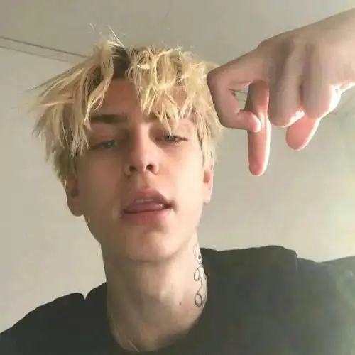 头像丨我一向十拿九稳,就差你这一吻