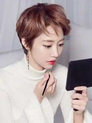 在这座城市里却没找到一个女孩像她