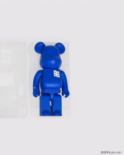 adererrorxzara年底最值得冲的联名系列谁能不爱这克莱因蓝