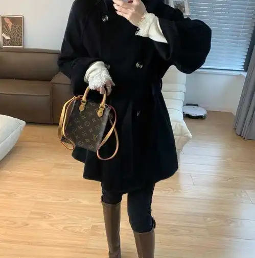 黑色大衣千万别选拖地款,太压个子,选择这些中短款更加时髦精致
